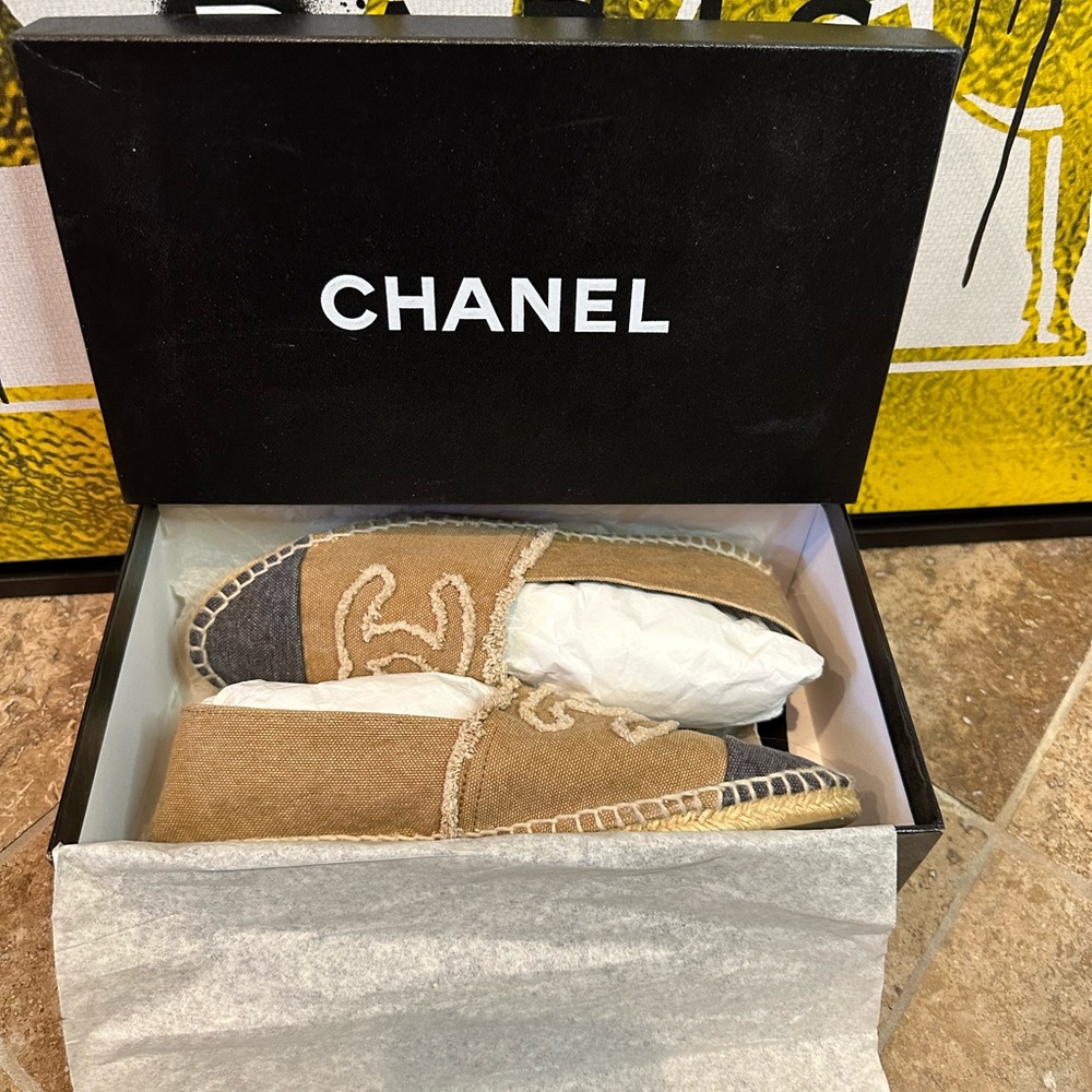 Chanel Black and tan canvas Espadrilles EU 39  Excellent condition - Picture 8 of 9